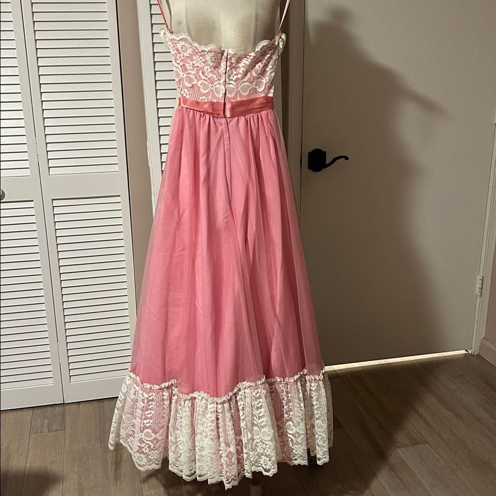 vintage pink ball gown evening dress White Pink Fabric Victorian 70s prom - Picture 9 of 16